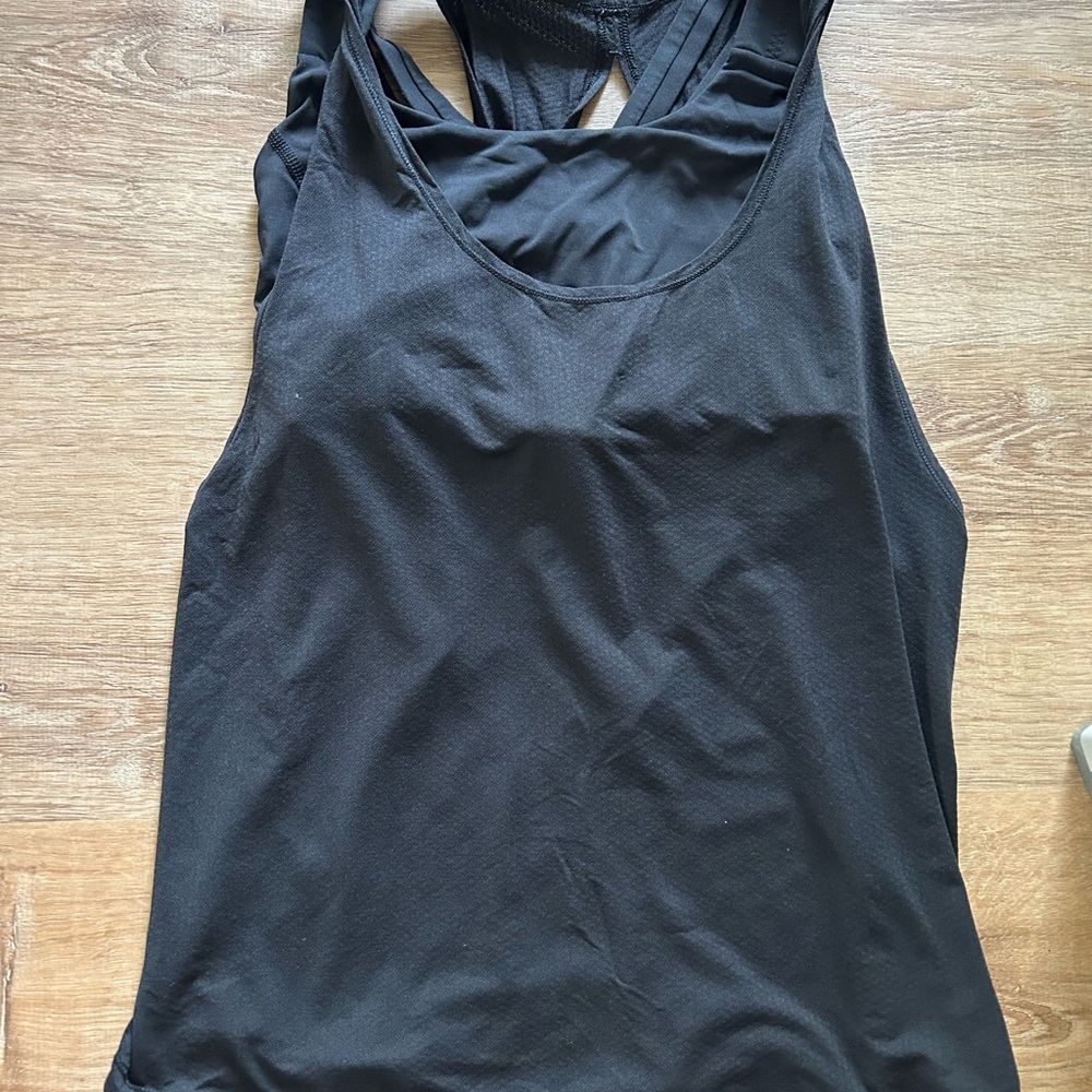 Lululemon Athletica Black Sleeveless Tank Top with Cut Out Design